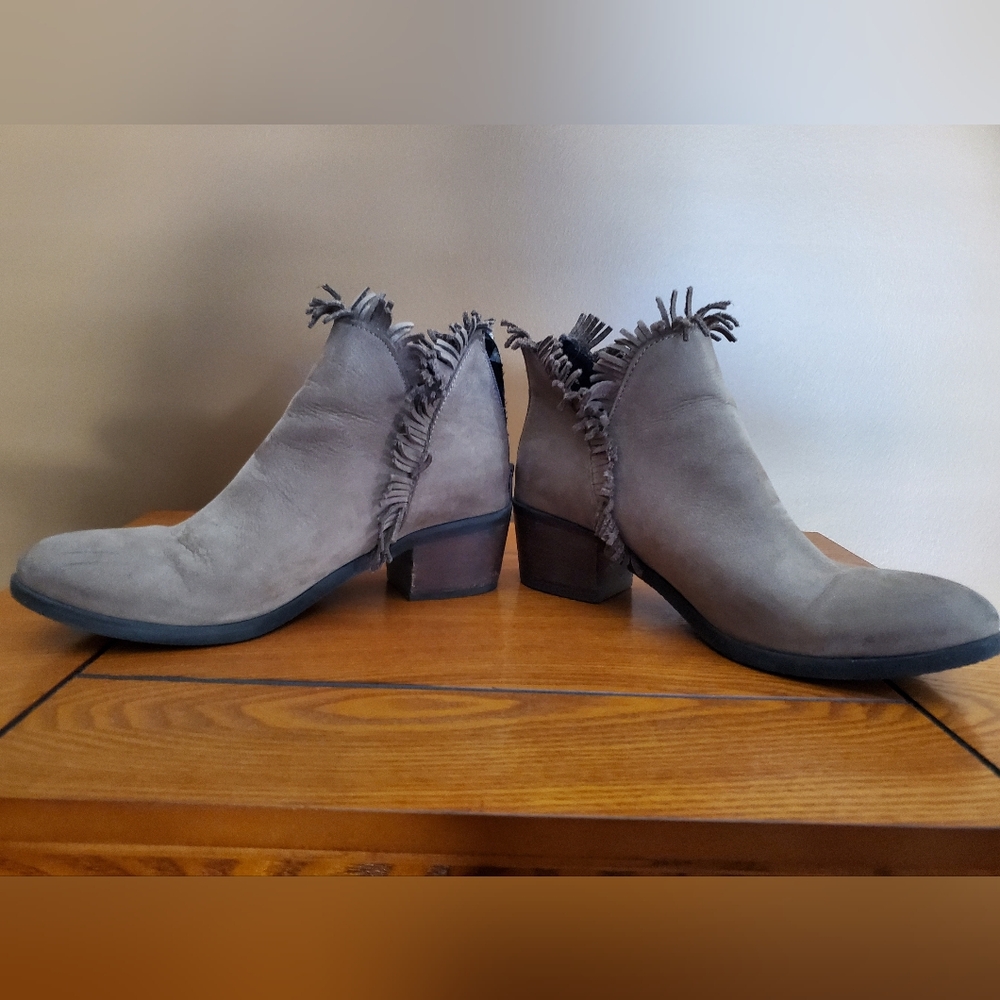 Fringe Detail Tan Ankle Boots